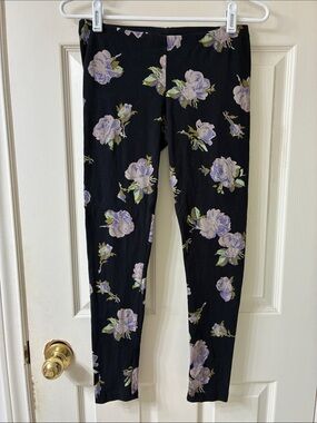 🌷3 for $25🌷Talula, US M, Black Green & Mauve Floral Leggings